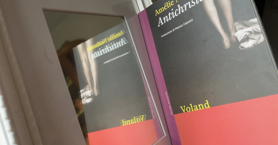 Antichrista  di Amélie Nothomb (Voland edizioni)